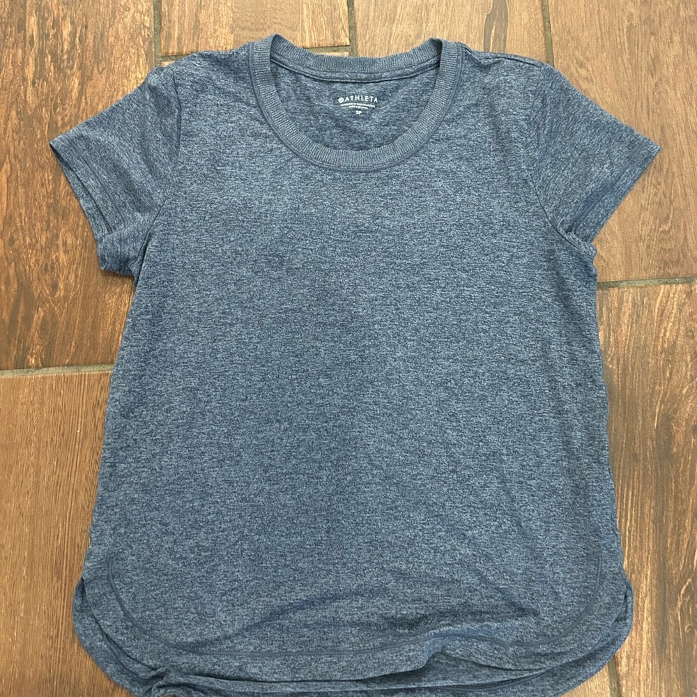 Athleta size SP workout T shirt